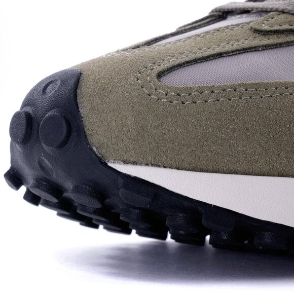 New Balance Women’s 327 Sneaker Shoes in Khaki Size 8.5 The Intelligent Choice - Picture 10 of 15